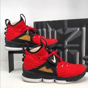 Nike Lebron XV 15 Prime Red Diamond Turf AO9144-600 Men’s Sneakers - Size 11